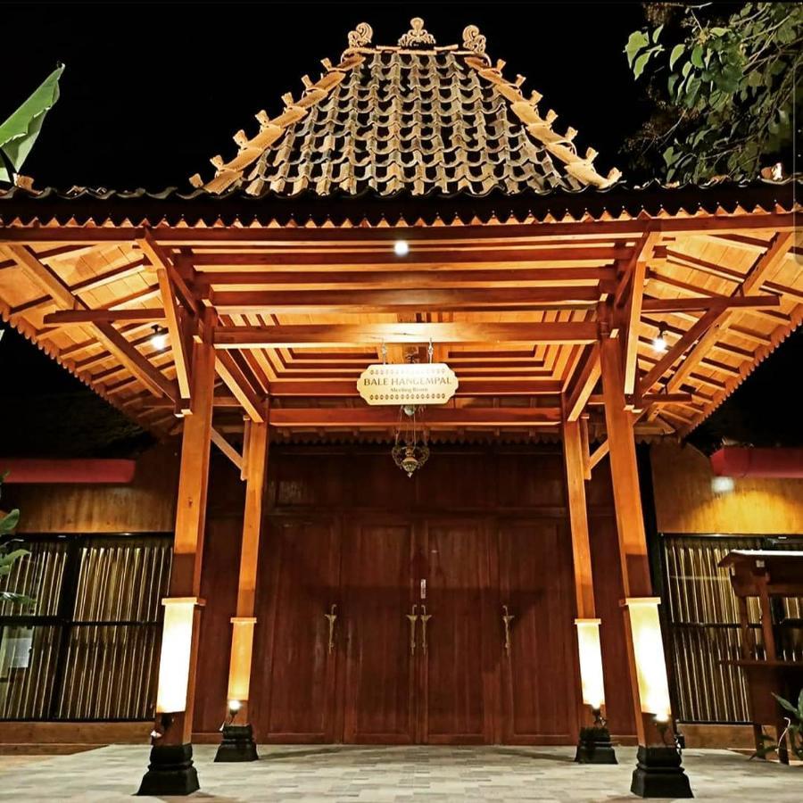 กัมปุง ลาวาซาน เฮอริเทจ คอตเทจ Hotel Maguwo ภายนอก รูปภาพ