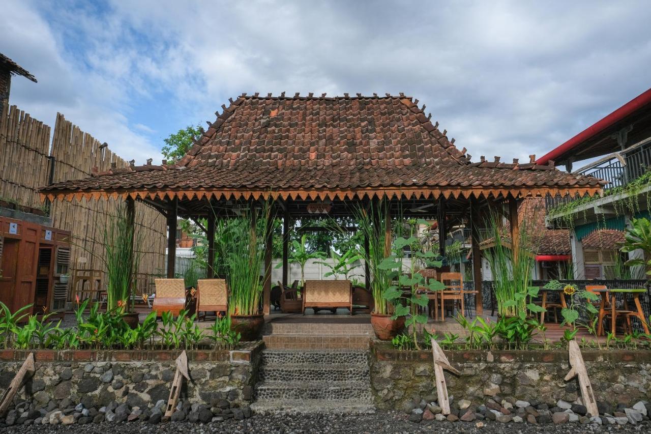 กัมปุง ลาวาซาน เฮอริเทจ คอตเทจ Hotel Maguwo ภายนอก รูปภาพ