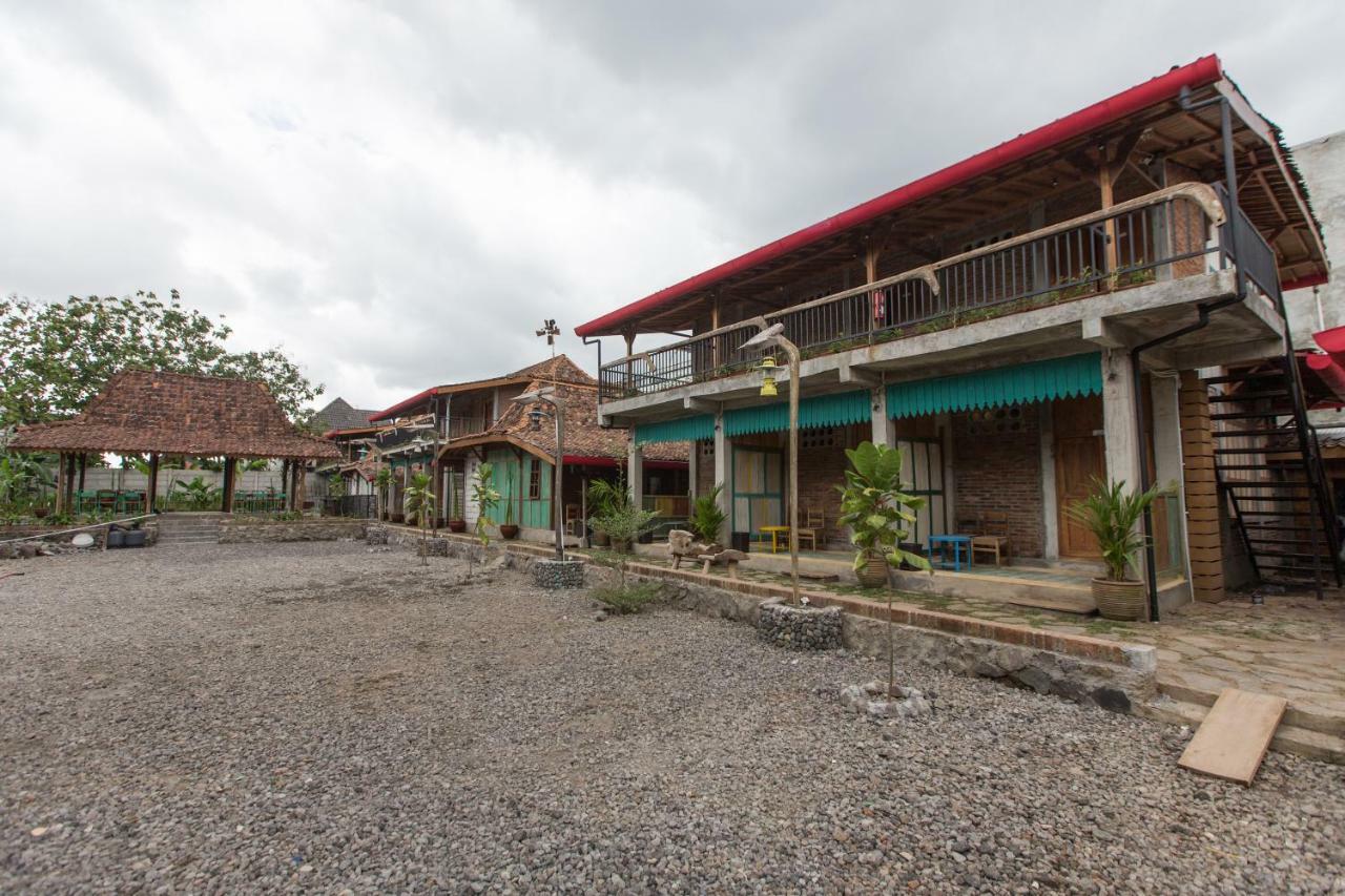 กัมปุง ลาวาซาน เฮอริเทจ คอตเทจ Hotel Maguwo ภายนอก รูปภาพ
